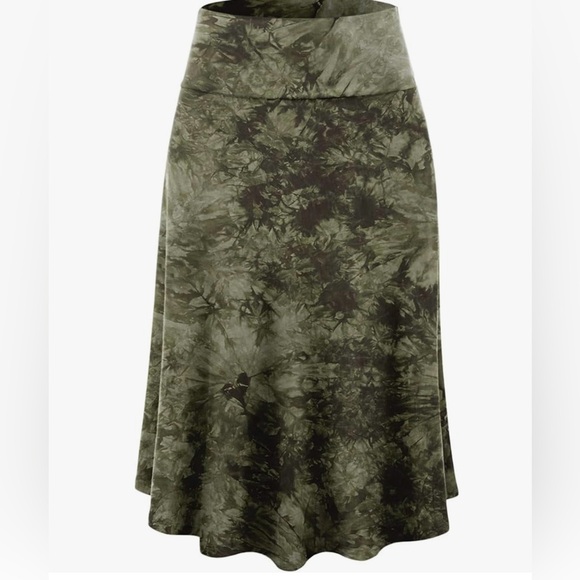 Women's Solid Ombre Lightweight Flare Midi Pull On Closure Skirt 1105 - Picture 1 of 6